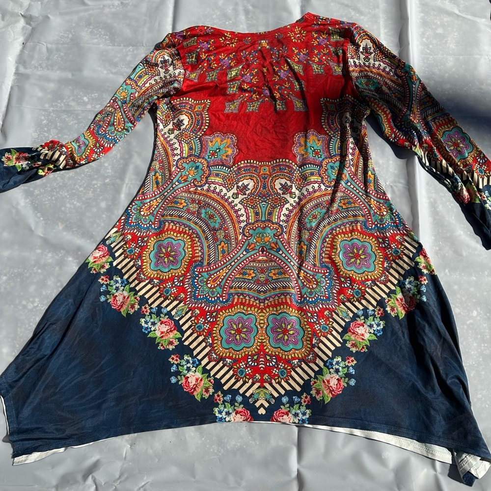 Colorful Patterned Women's Tunic - Picture 2 of 3